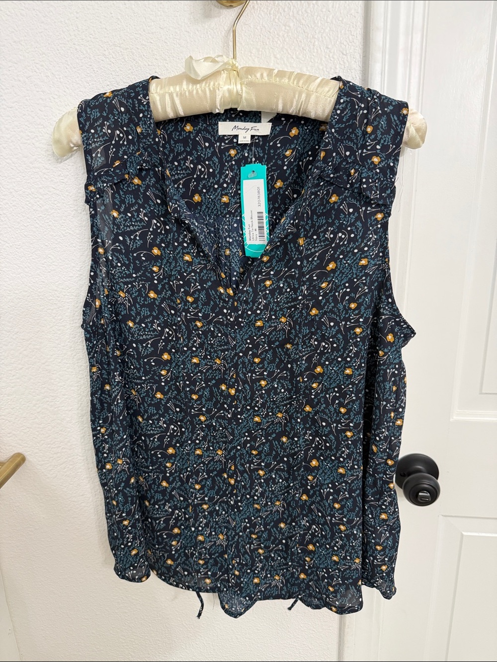 Monday Fun Ulrica Tie Neck Blouse - Size Medium